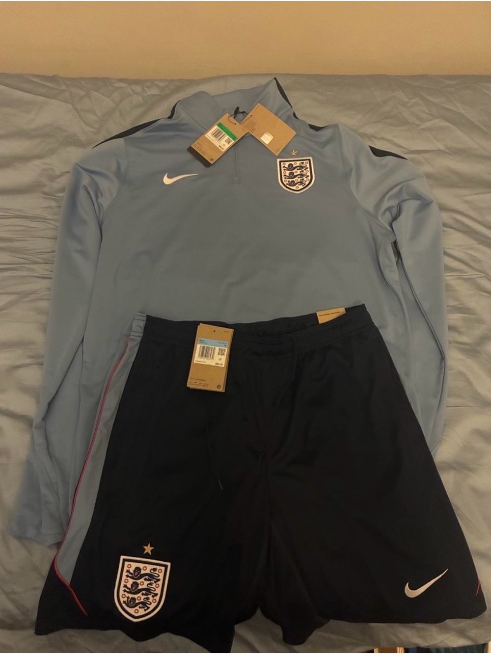 Nike England 2026/2027 Zip Up Jacket & Shorts Bundle